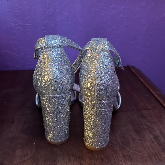sparkly open toe block heels - Picture 2 of 4